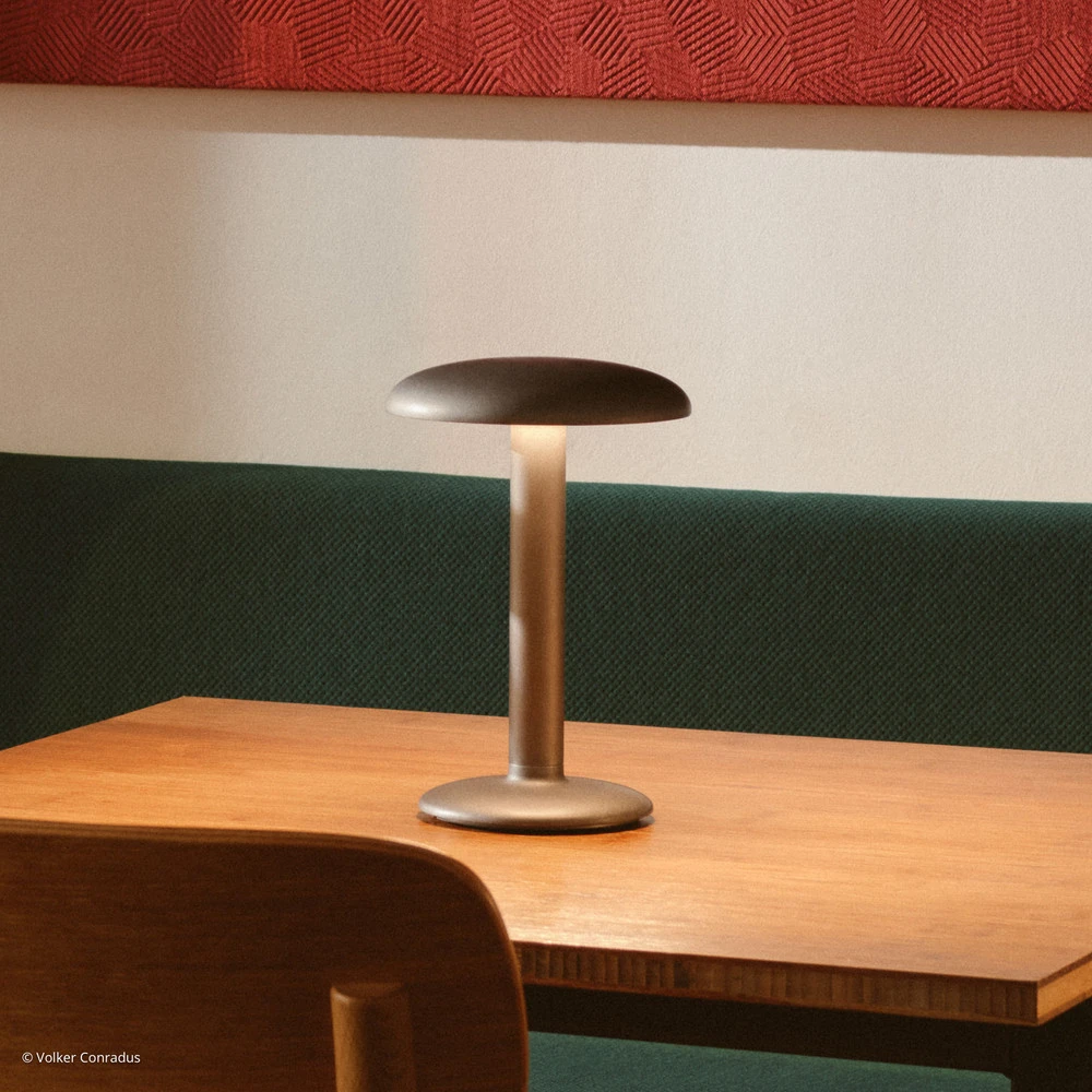 Bornes de jardin FLOS Gustave lampe table LED batterie 3 000 K noir