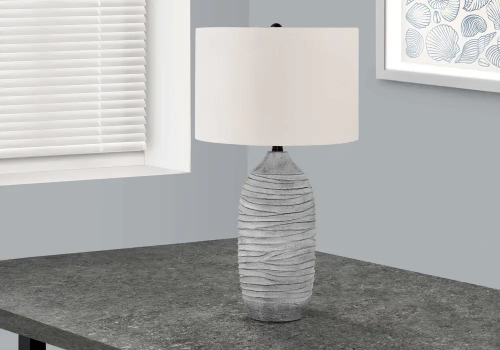 éClairage - Lampe De Table 27"H RéSine Gris / Abat-Jour Ivoire avec Abat-Jour Inclus