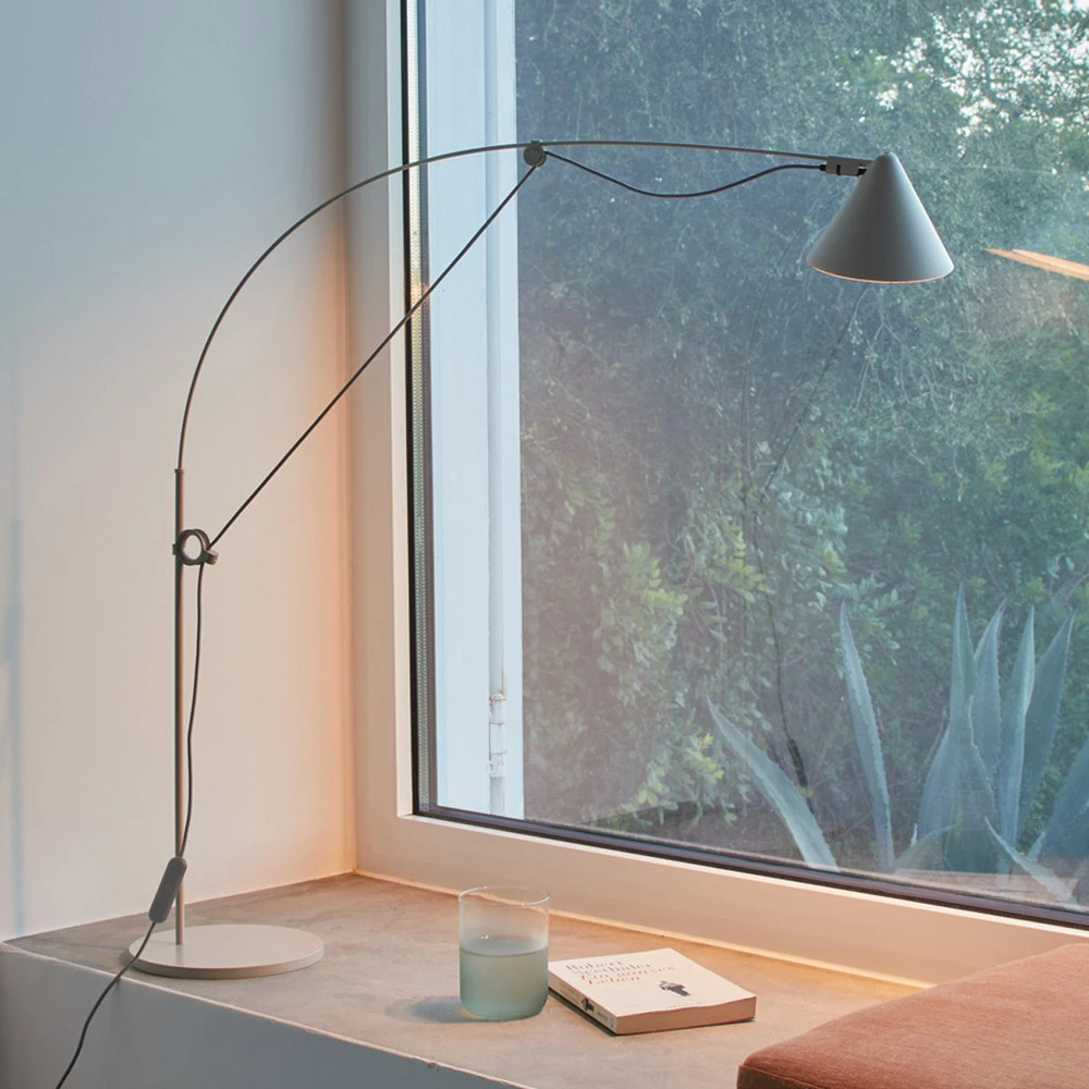 Lampe de chevet à LED Midgard AYNO S, gris/gris, 2.700 K, 76 cm