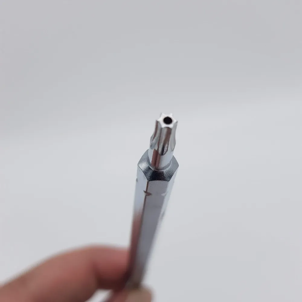 INSERT TORX T15 T10 TROMEURS avec trou central