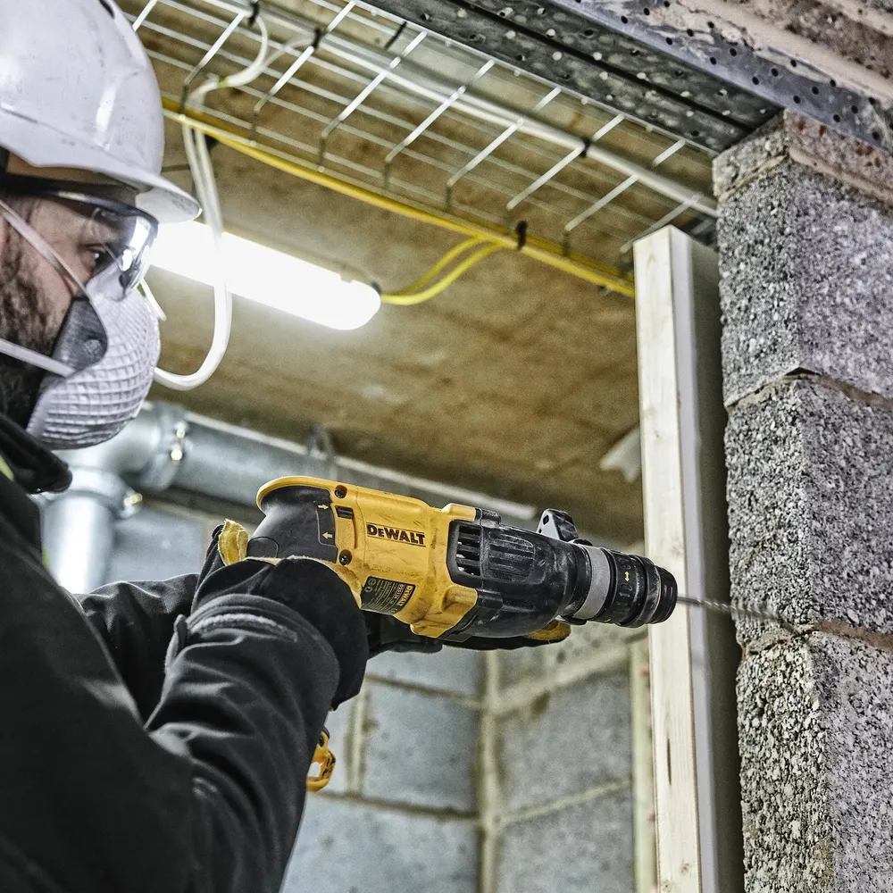 Perceuse à percussion Dewalt D25134K-QS 800 W