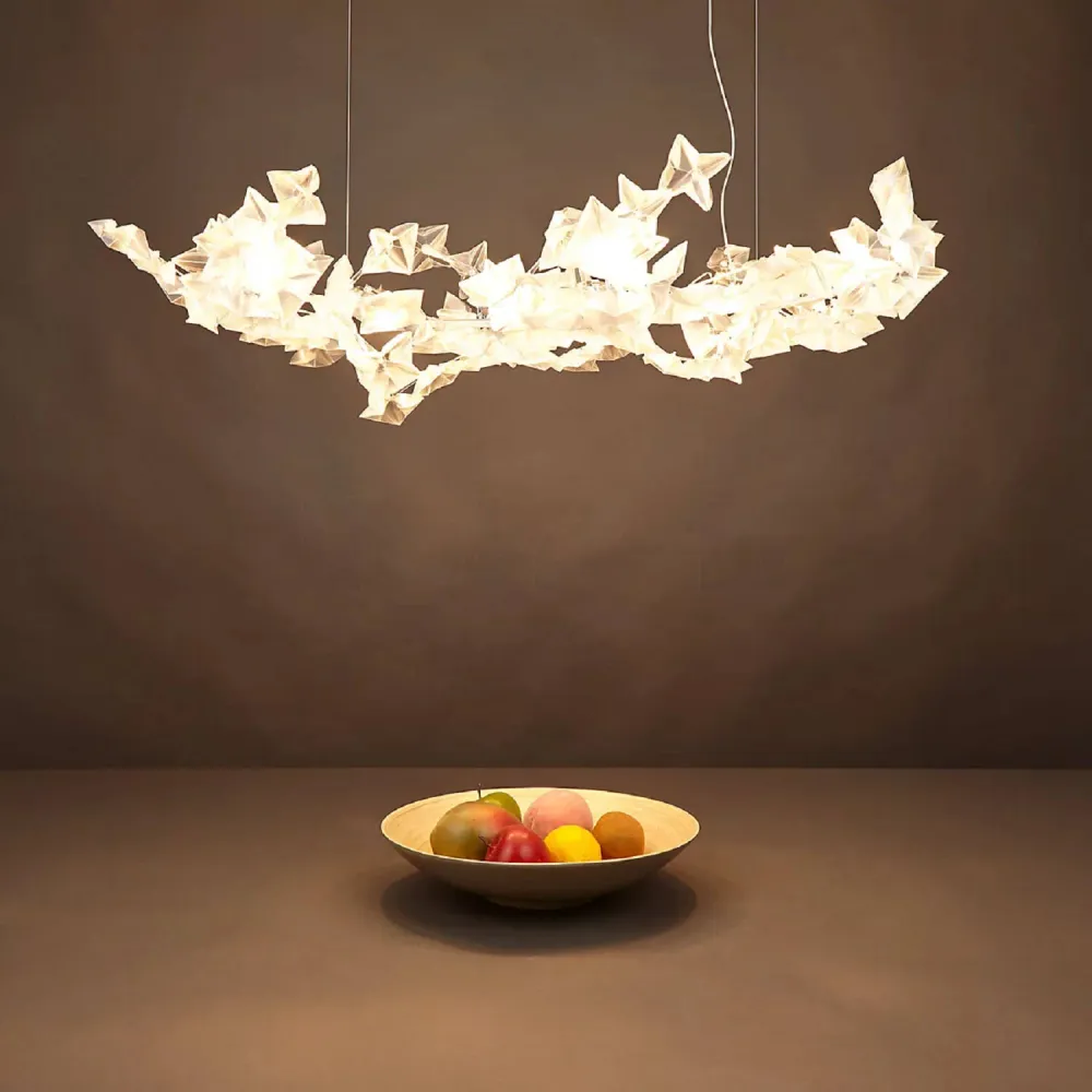 La suspension Hanami Compact SLAMP avec éclairage LED intégré Design minimaliste